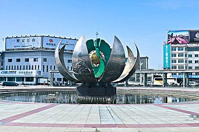 天地间自由探索《星球大战：法外狂徒》实机演示